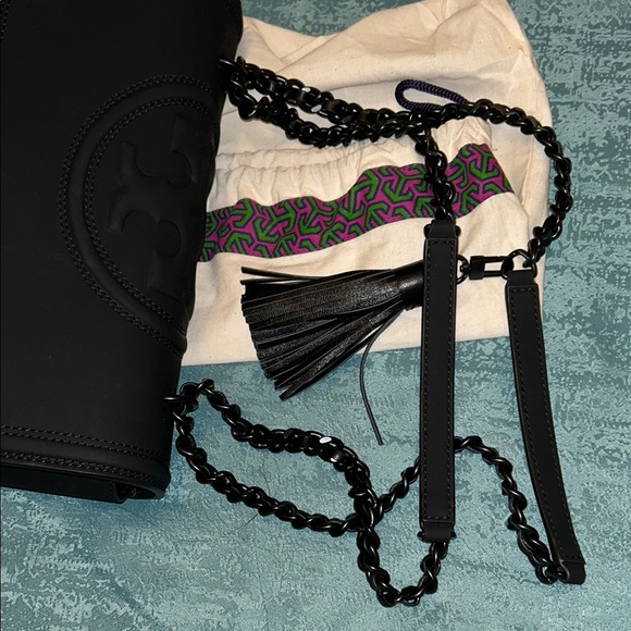 Tory Burch Fleming Two Way Crossbody/ Shoulder Bag - Picture 12 of 17